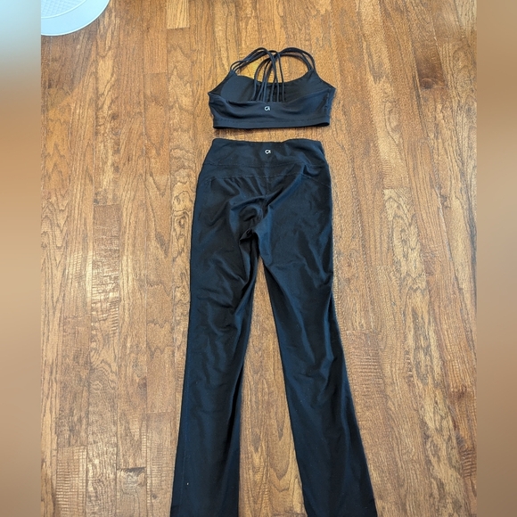 Black Women's Gapfit Yoga Set Pants Medium & Strappy Sports Bra Women's Med - Picture 4 of 17